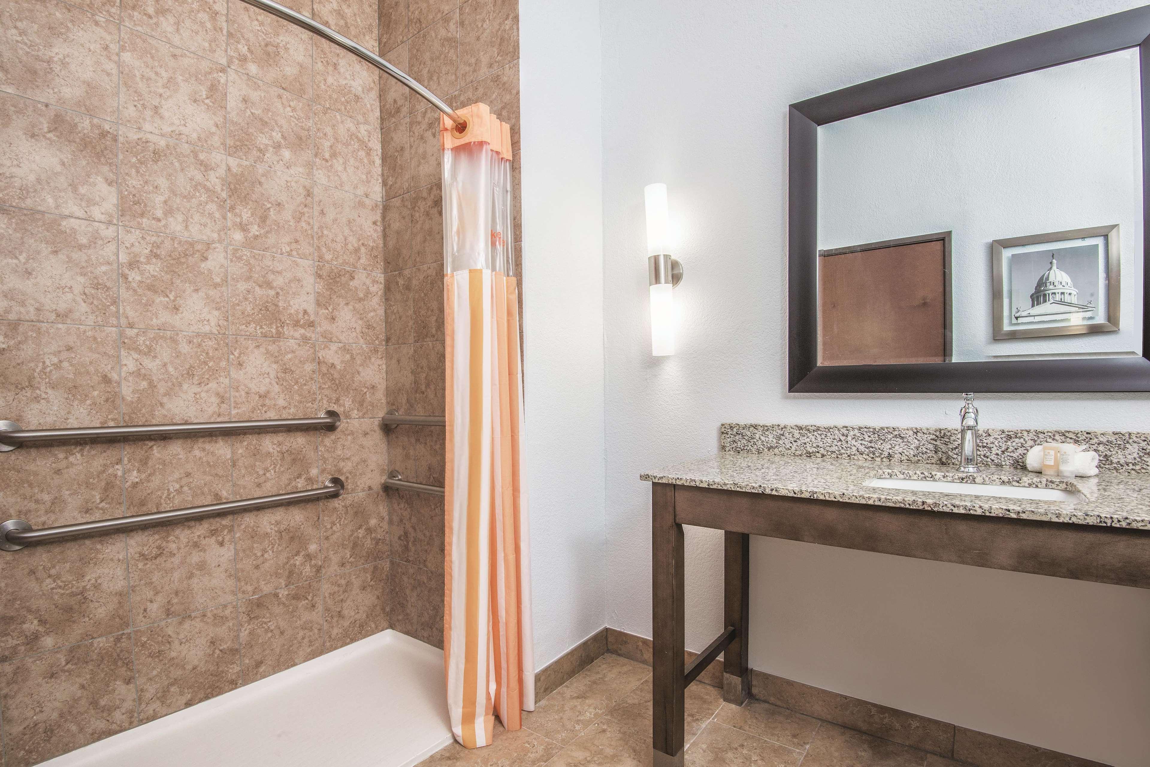 La Quinta By Wyndham Guthrie Hotell Eksteriør bilde